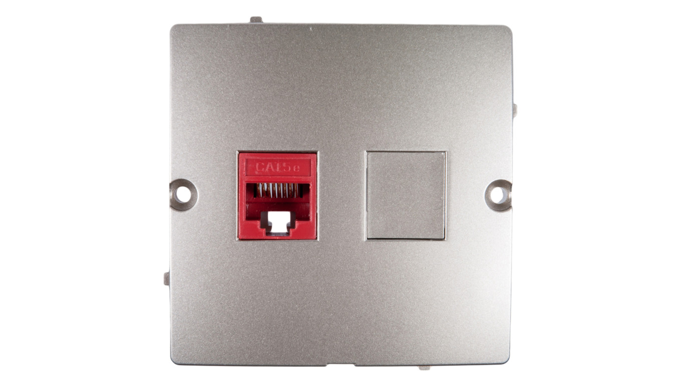 Simon Basic Gniazdo komputerowe pojedyncze RJ45 kat.5e satynowe BMF51.02/29