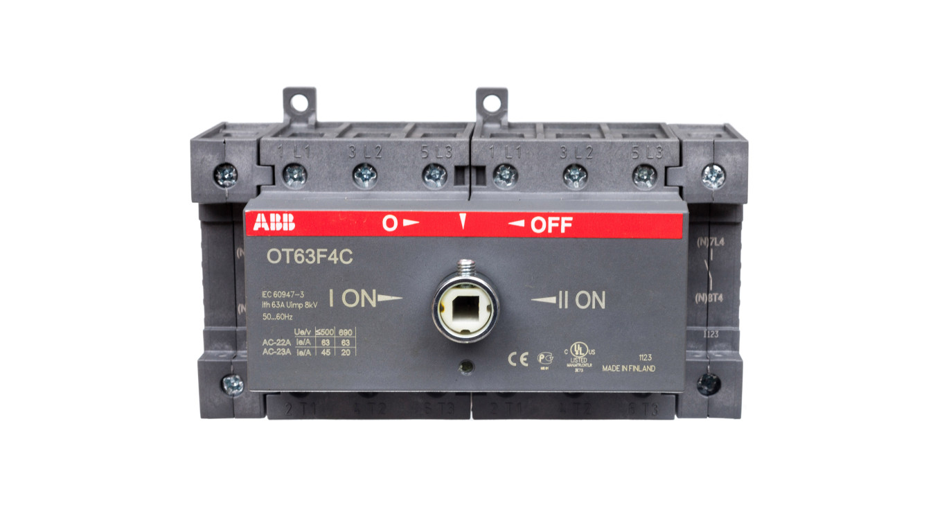 Przełącznik zasilania I-0-II 63A 4P OT63F4C 1SCA105369R1001