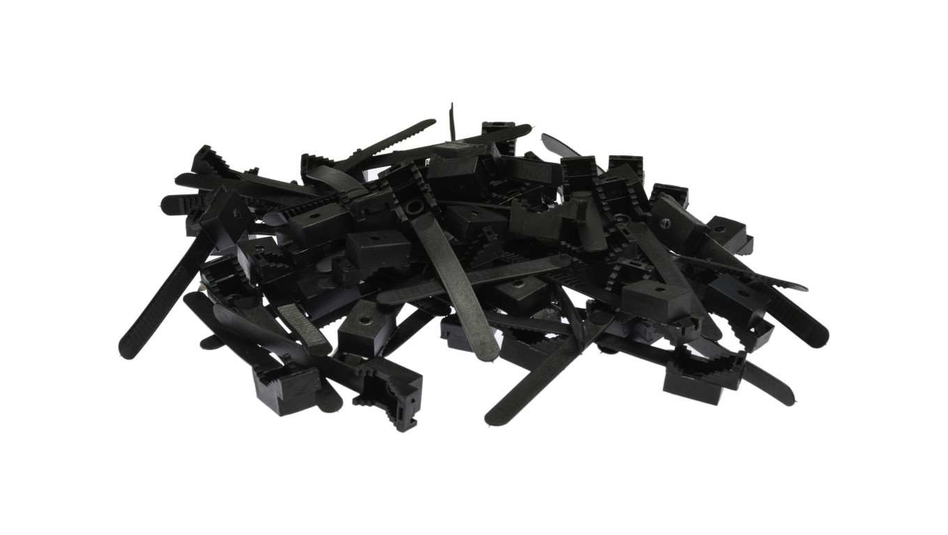 Uchwyt paskowy fi:35 UP-10-35 czarny UV /100szt./