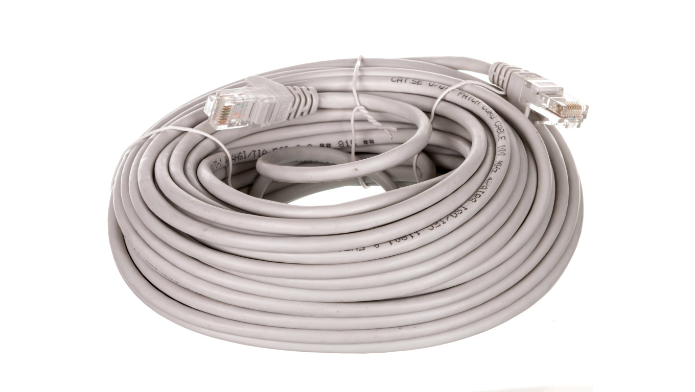 Kabel krosowy patchcord U/UTP kat.5e CCA szary 20m 68362