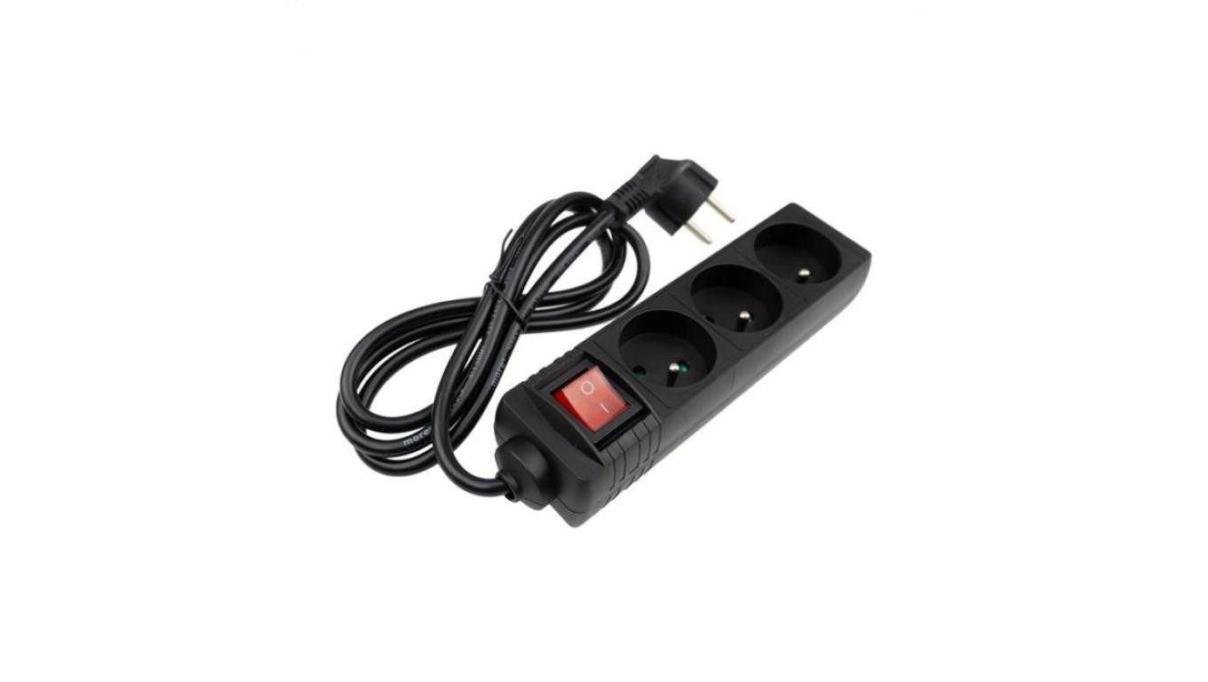 Przedłużacz 3 gniaz 1.5m z/u z wyłącznikiem CZARNY