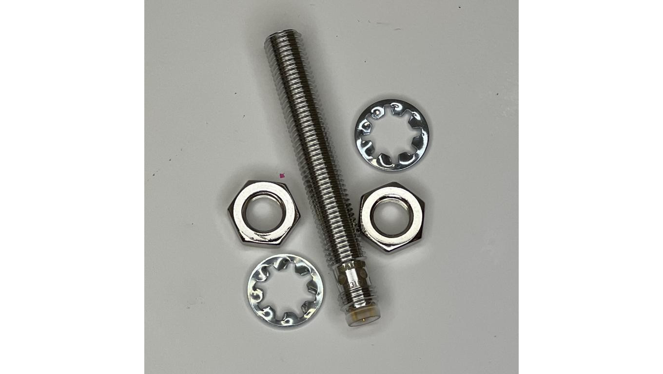 BES 516-324-EO-C-05 Czujnik indukcyjny BES01A9