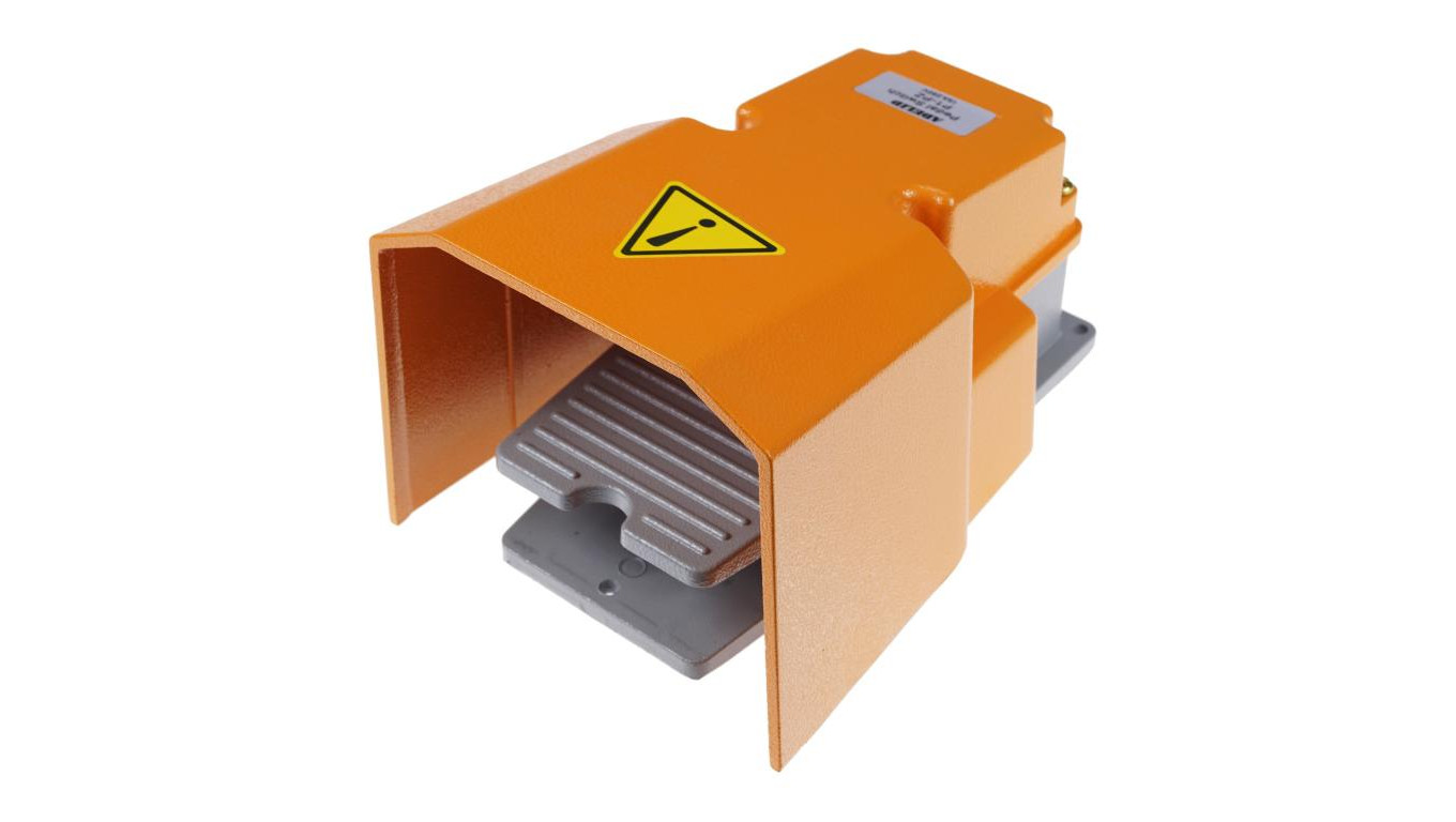 WYŁĄCZNIK NOŻNY PEDAŁ Z PEŁNĄ ZABUDOWĄ 15A P1-PZ P1-PZ